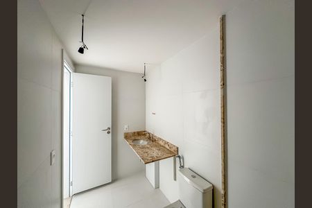 Apartamento à venda com 148m², 3 quartos e 1 vagaBanheiro da Suíte 2