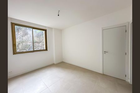 Apartamento à venda com 180m², 3 quartos e 1 vagaSuíte 3