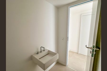 Apartamento à venda com 180m², 3 quartos e 1 vagaLavabo