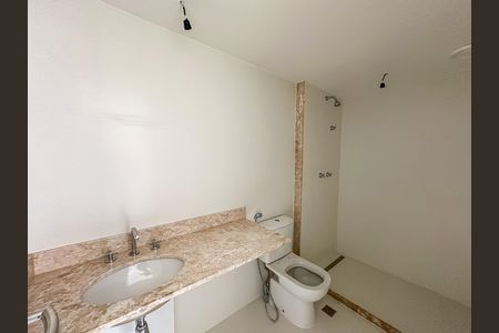 Apartamento à venda com 180m², 3 quartos e 1 vagaBanheiro da Suíte 3