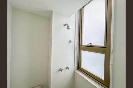 Apartamento à venda com 180m², 3 quartos e 1 vagaBanheiro de Serviço