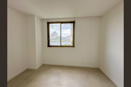 Apartamento à venda com 180m², 3 quartos e 1 vagaSuíte 2