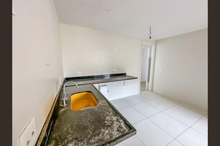 Apartamento à venda com 180m², 3 quartos e 1 vagaCozinha