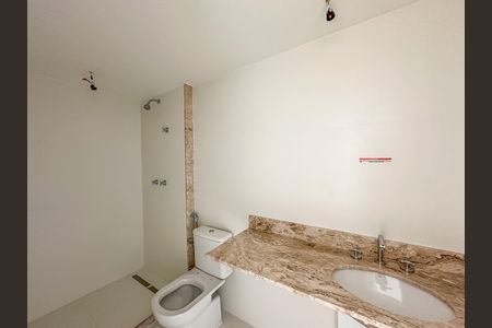 Apartamento à venda com 180m², 3 quartos e 1 vagaBanheiro da Suíte 2