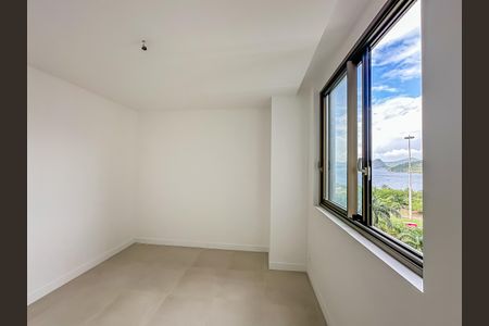 Apartamento à venda com 180m², 3 quartos e 1 vagaSuíte 2