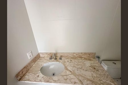 Apartamento à venda com 180m², 3 quartos e 1 vagaBanheiro da Suíte 3