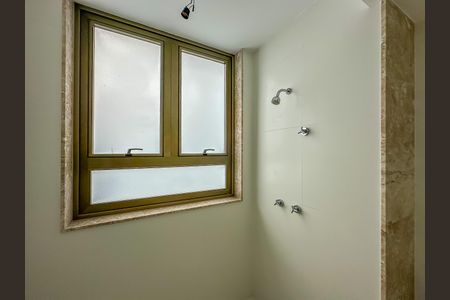 Apartamento à venda com 180m², 3 quartos e 1 vagaBanheiro da Suíte 1