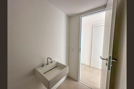 Apartamento à venda com 180m², 3 quartos e 1 vagaLavabo