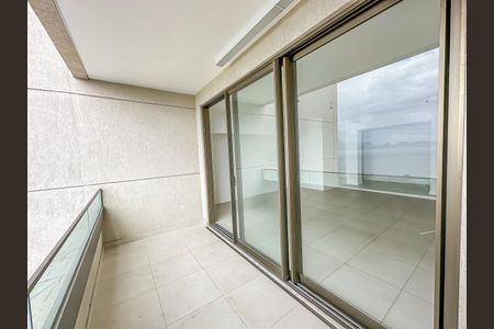 Apartamento à venda com 180m², 3 quartos e 1 vagaSacada