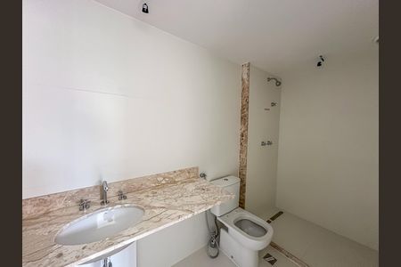 Apartamento à venda com 180m², 3 quartos e 1 vagaBanheiro da Suíte 3