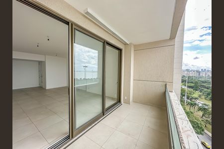 Apartamento à venda com 180m², 3 quartos e 1 vagaSacada
