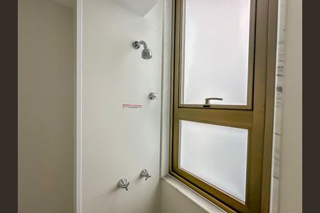 Apartamento à venda com 180m², 3 quartos e 1 vagaBanheiro de Serviço