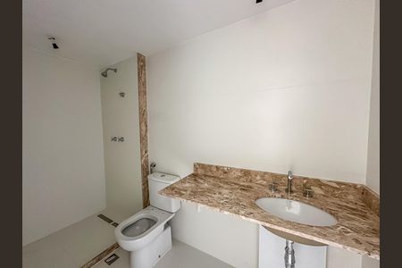 Apartamento à venda com 180m², 3 quartos e 1 vagaBanheiro da Suíte 2