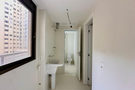 Apartamento à venda com 147m², 3 quartos e 1 vaga Apartamento à venda com 147m², 3 quartos e 1 vagaÁrea de Serviço