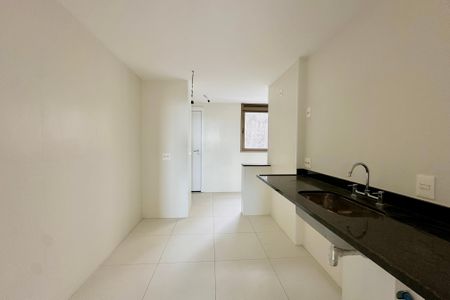 Apartamento à venda com 147m², 3 quartos e 1 vaga Apartamento à venda com 147m², 3 quartos e 1 vagaCozinha