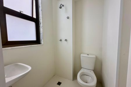 Apartamento à venda com 147m², 3 quartos e 1 vaga Apartamento à venda com 147m², 3 quartos e 1 vagaBanheiro de serviço