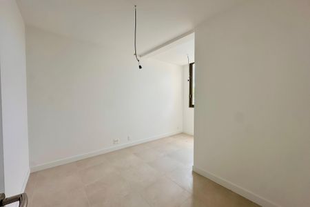 Apartamento à venda com 147m², 3 quartos e 1 vaga Apartamento à venda com 147m², 3 quartos e 1 vagaQuarto 2 - Suite