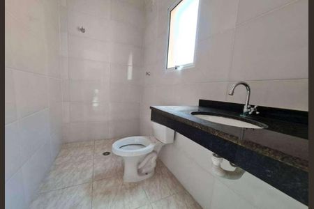 Casa à venda com 350m², 2 quartos e 2 vagasBanheiro 