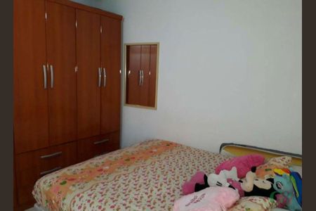 Casa à venda com 230m², 2 quartos e 2 vagasQuarto