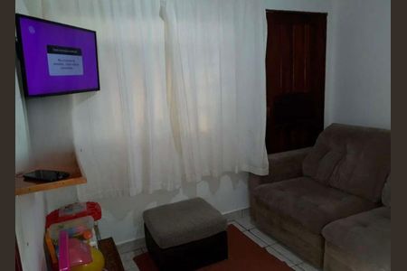 Casa à venda com 230m², 2 quartos e 2 vagasSala