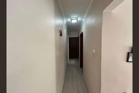 Casa à venda com 120m², 2 quartos e 2 vagas Casa à venda com 120m², 2 quartos e 2 vagasCorredor