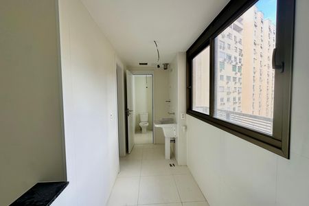 Apartamento à venda com 147m², 3 quartos e 1 vagaÁrea de Serviço