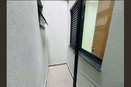 Casa à venda com 250m², 2 quartos e 2 vagasQuintalV