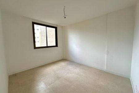 Apartamento à venda com 181m², 3 quartos e 1 vaga Apartamento à venda com 181m², 3 quartos e 1 vagaSuite