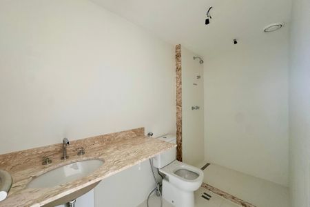 Apartamento à venda com 181m², 3 quartos e 1 vaga Apartamento à venda com 181m², 3 quartos e 1 vagaBanheiro da Suíte 2