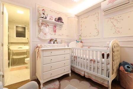 Apartamento à venda com 136m², 3 quartos e 2 vagasSuíte 1