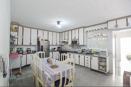 Casa para alugar com 217m², 4 quartos e 4 vagasCozinha