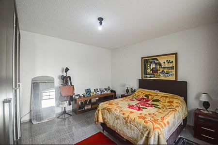 Casa para alugar com 217m², 4 quartos e 4 vagas Casa para alugar com 217m², 4 quartos e 4 vagasQuarto 2 - Suíte
