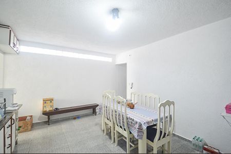 Casa para alugar com 217m², 4 quartos e 4 vagas Casa para alugar com 217m², 4 quartos e 4 vagasCozinha
