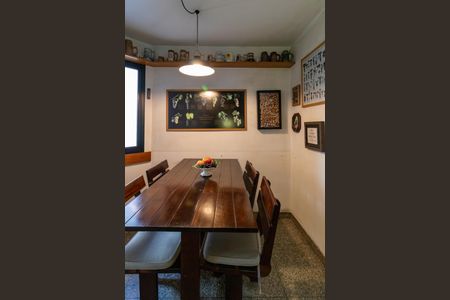 Apartamento à venda com 215m², 3 quartos e 4 vagasCopa