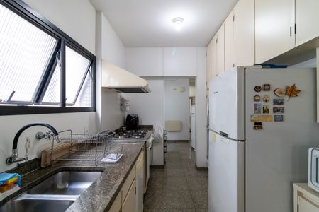 Apartamento à venda com 215m², 3 quartos e 4 vagasCozinha