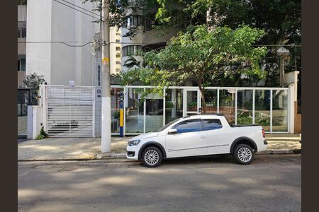 Apartamento à venda com 215m², 3 quartos e 4 vagasFachada