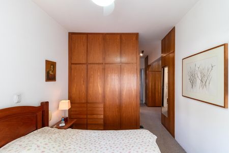 Apartamento à venda com 215m², 3 quartos e 4 vagasSuíte 1