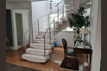 Casa à venda com 4 quartos, 450m² em Planalto Paulista, São Paulo
