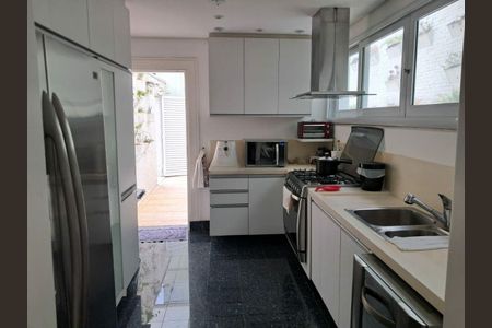 Casa à venda com 4 quartos, 450m² em Planalto Paulista, São Paulo