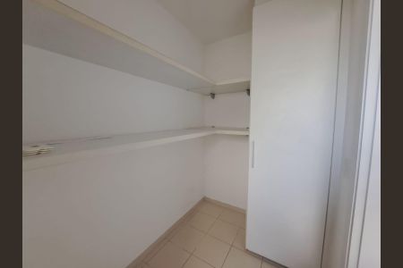 Apartamento à venda com 180m², 3 quartos e 4 vagasDespensa
