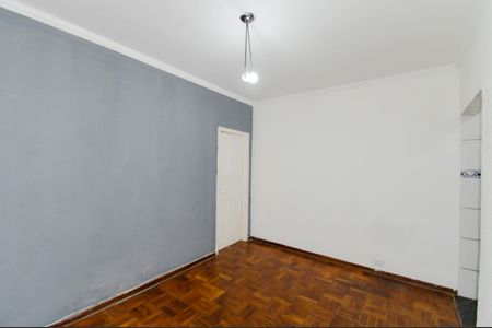 Casa para alugar com 175m², 2 quartos e 4 vagasSala