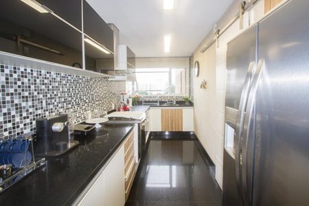 Apartamento à venda com 222m², 4 quartos e 4 vagasCozinha