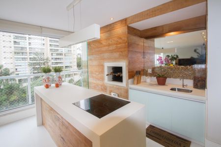 Apartamento à venda com 222m², 4 quartos e 4 vagasVaranda Gourmet