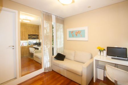 Apartamento à venda com 222m², 4 quartos e 4 vagasSuíte 4