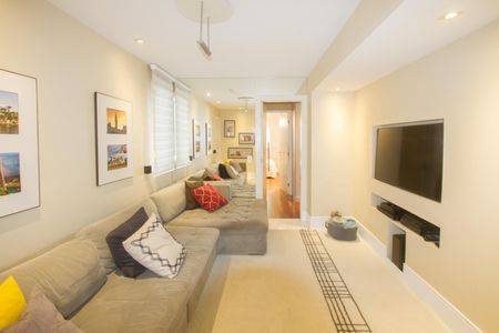 Apartamento à venda com 222m², 4 quartos e 4 vagasSala de TV