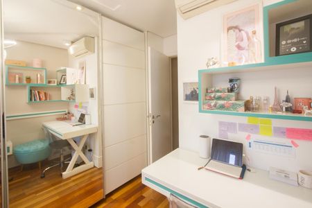 Apartamento à venda com 222m², 4 quartos e 4 vagasSuíte 1