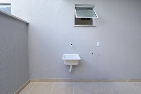 Apartamento à venda com 75m², 2 quartos e 1 vagaÁrea de Serviço