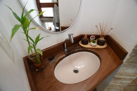 Casa à venda com 292m², 4 quartos e 1 vagaLavabo