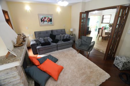 Casa à venda com 292m², 4 quartos e 1 vagaSala 2