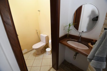 Casa à venda com 292m², 4 quartos e 1 vagaLavabo